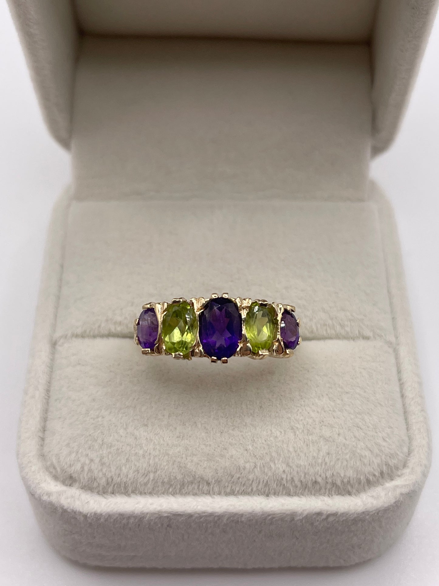 9ct gold amethyst and peridot ring