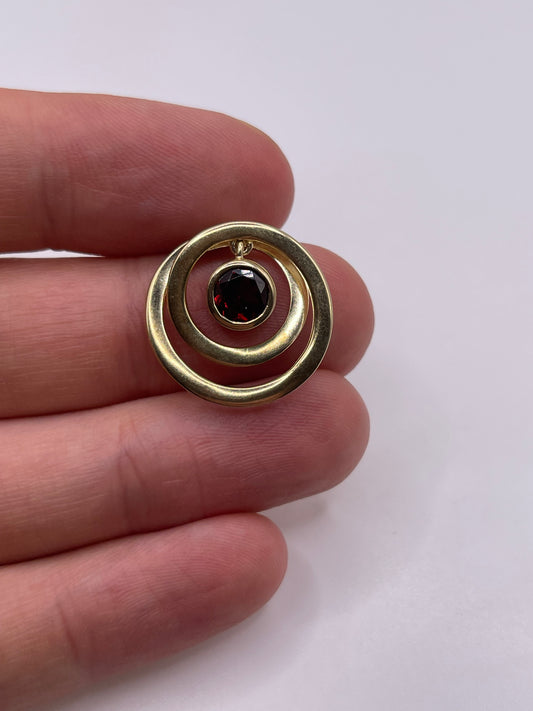 9ct gold garnet pendant