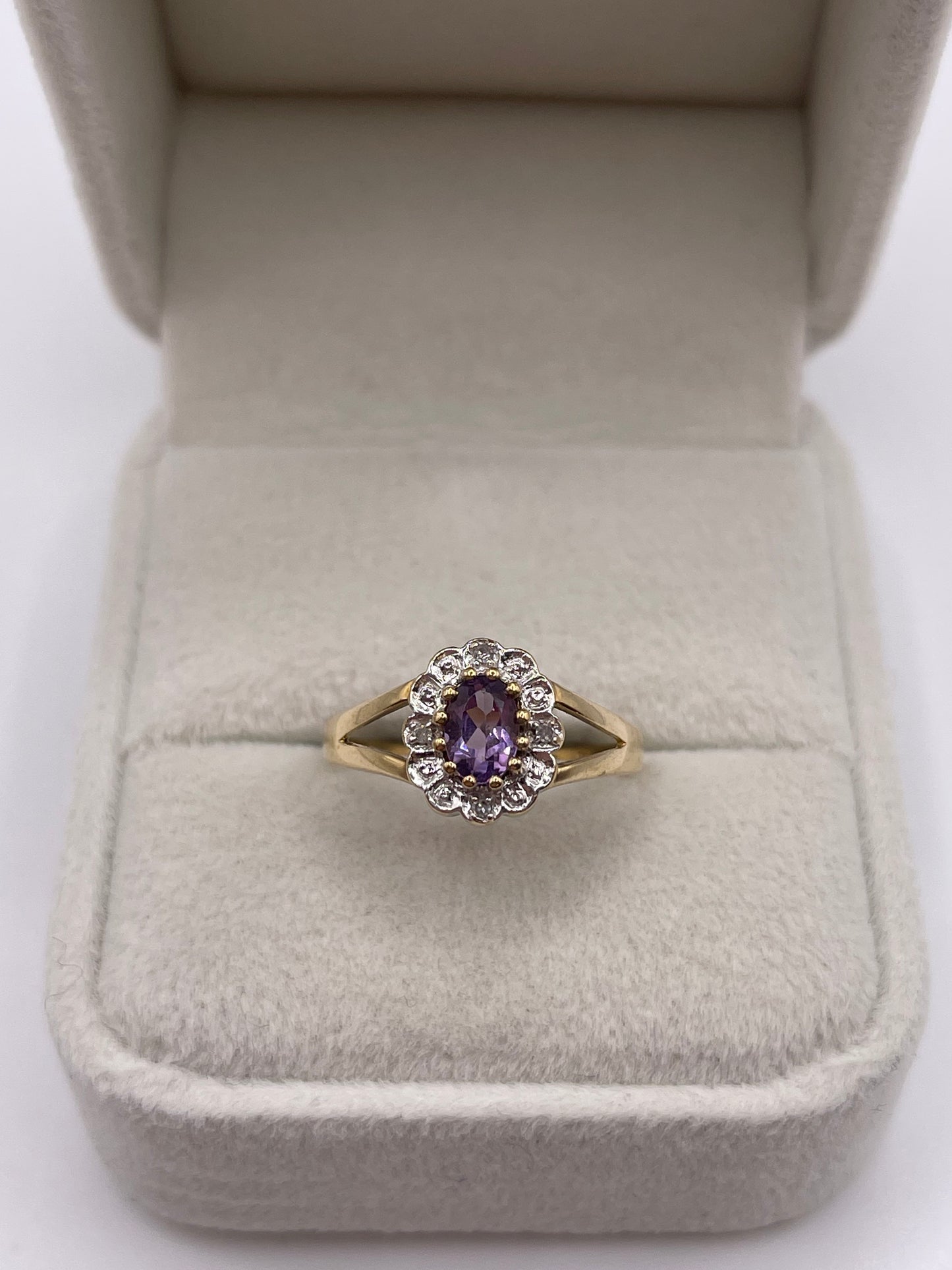 9ct gold amethyst and diamond ring