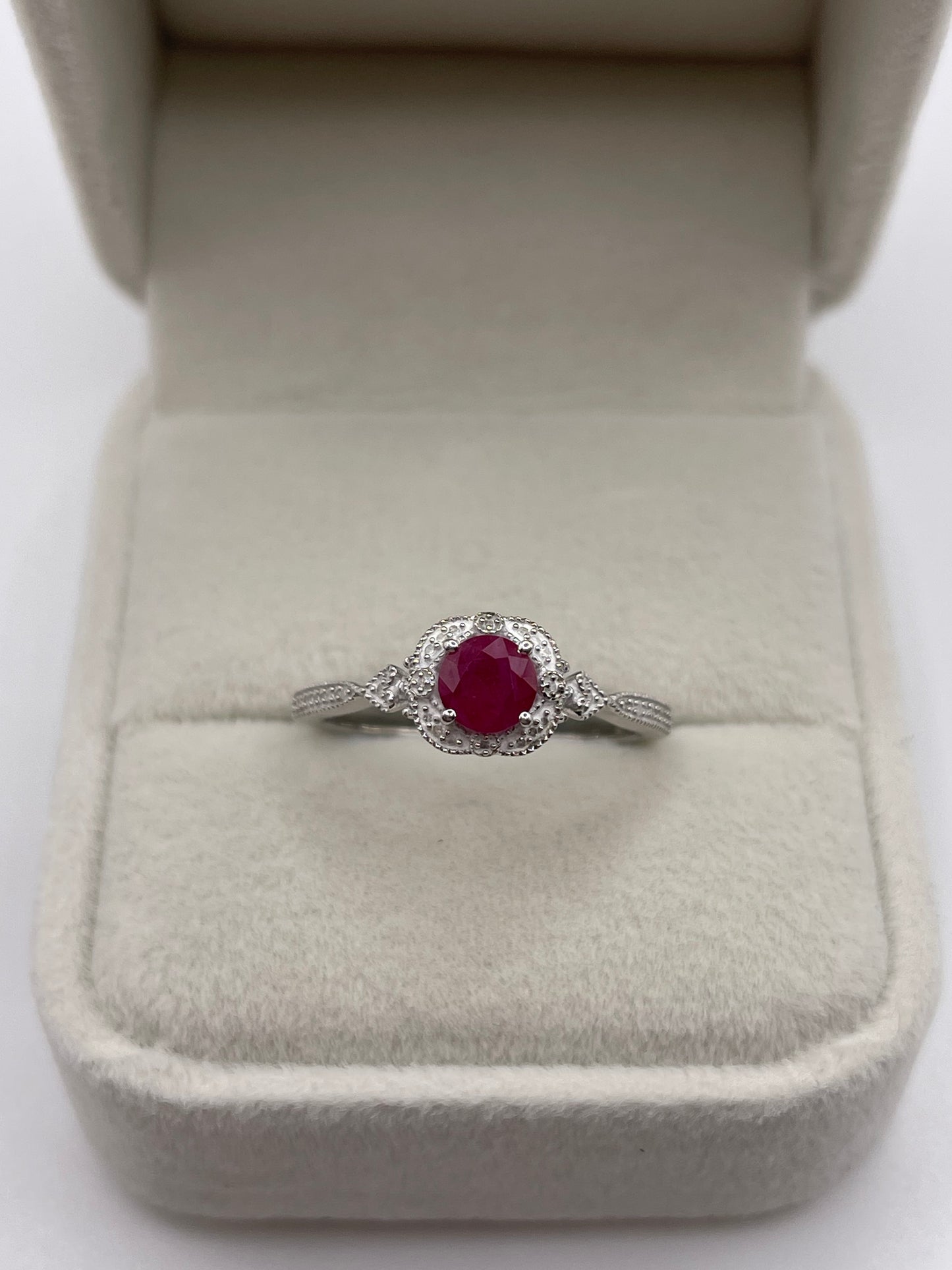 9ct white gold ruby and diamond ring