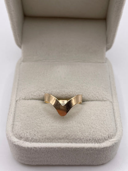 9ct gold wishbone ring