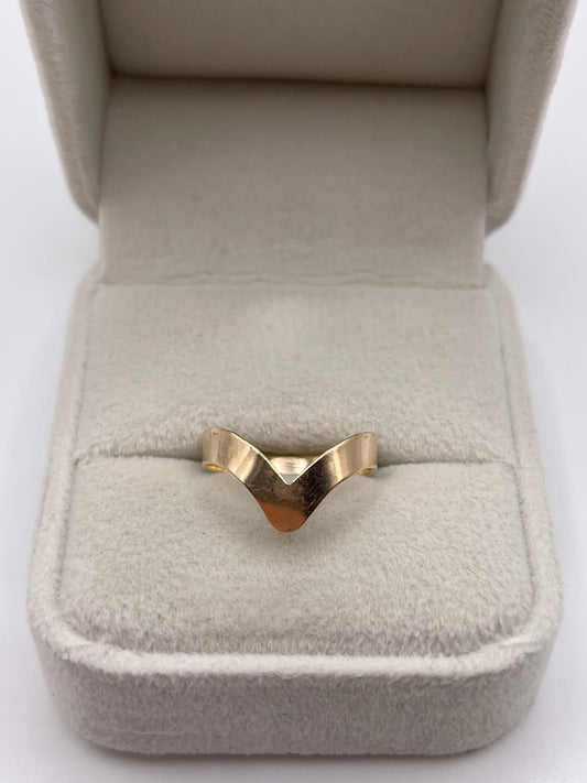 9ct gold wishbone ring
