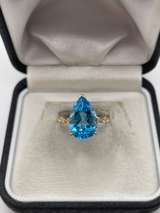 9ct gold topaz cluster ring