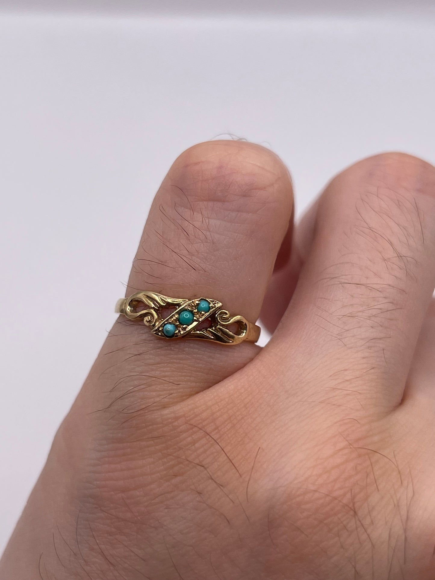 9ct gold turquoise ring