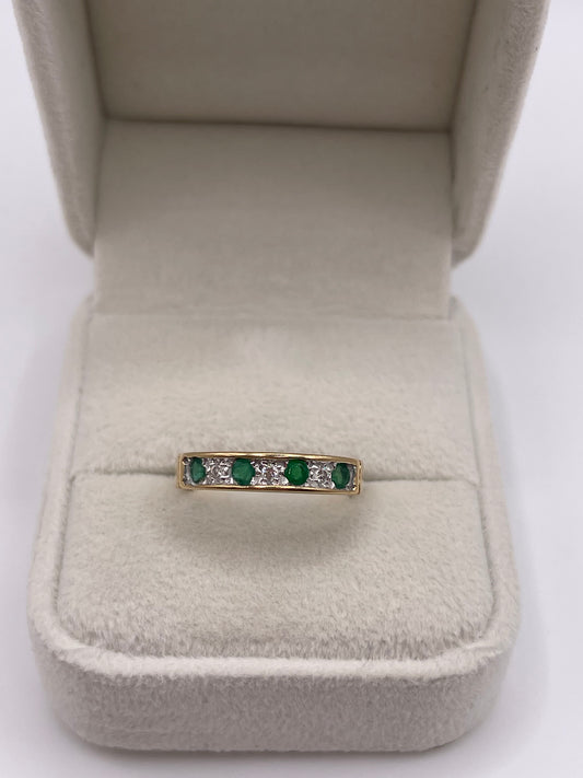 9ct gold emerald and diamond ring