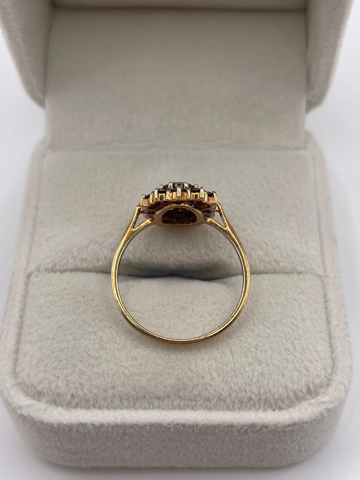 9ct gold garnet cluster ring