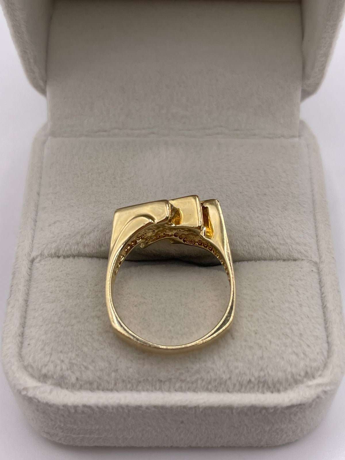 14ct gold ruby and diamond ring
