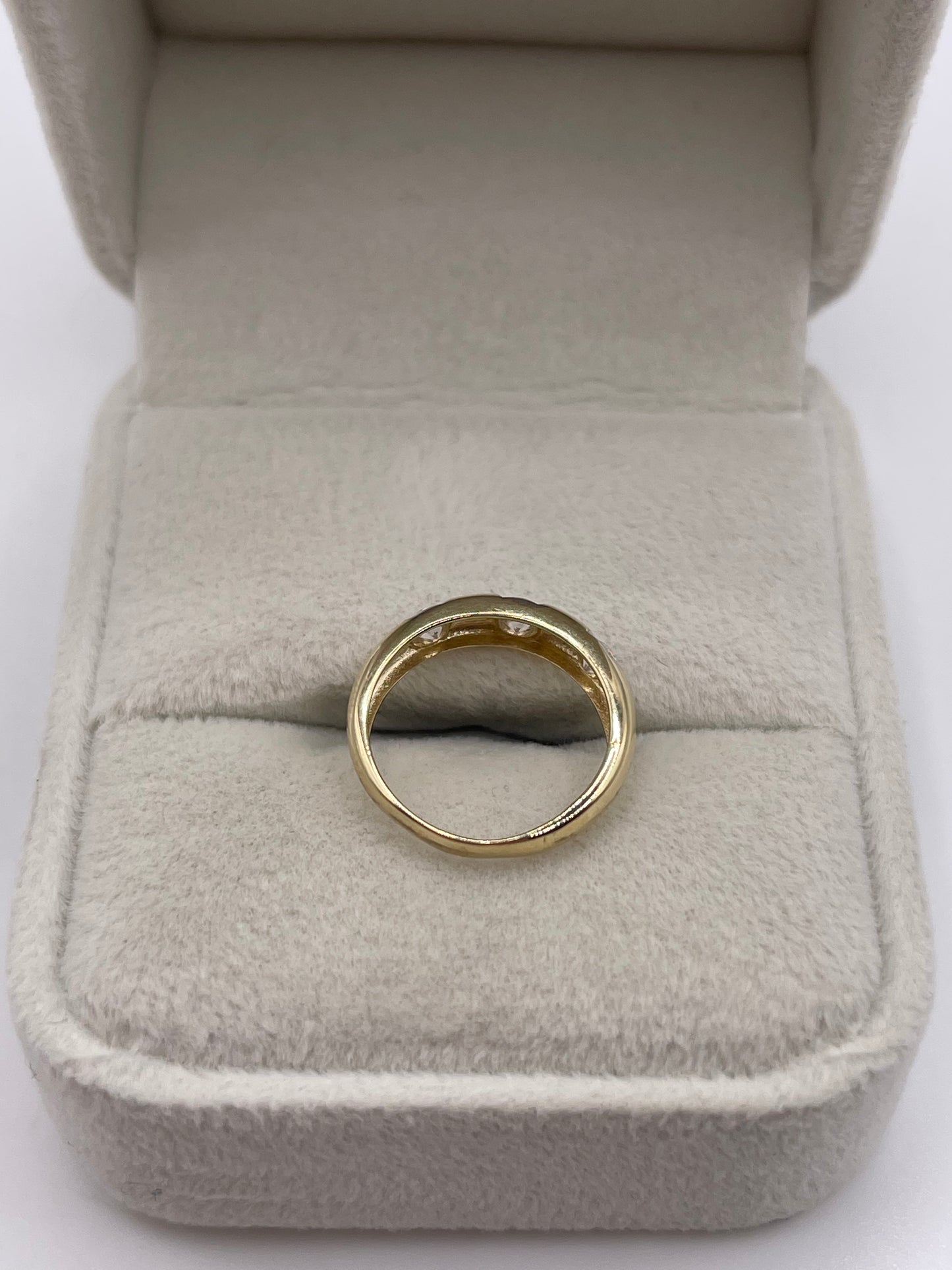 9ct gold cz gypsy ring