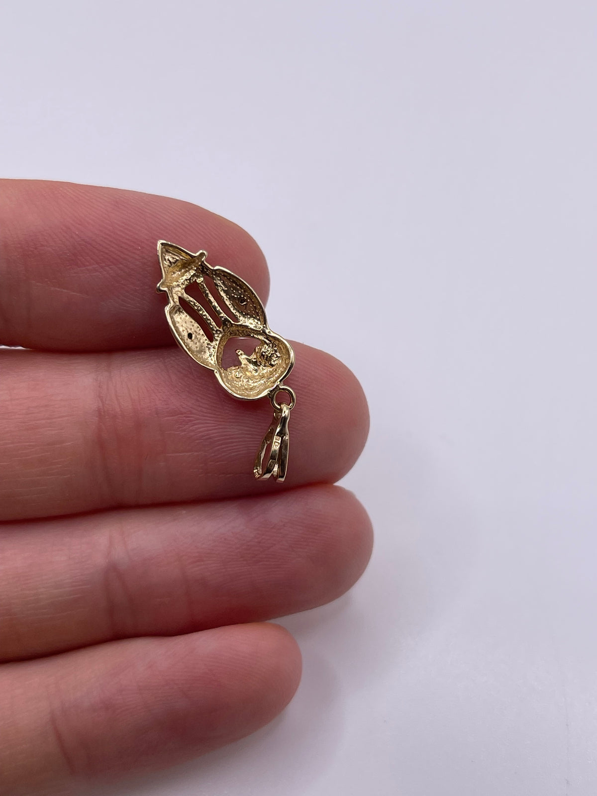 9ct gold sapphire and diamond owl pendant