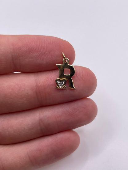 9ct gold diamond initial R pendant