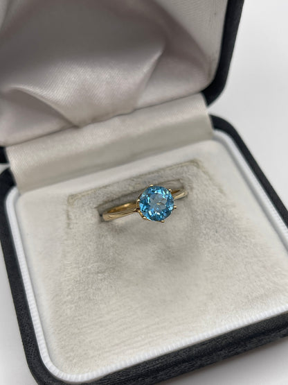 9ct gold blue topaz ring