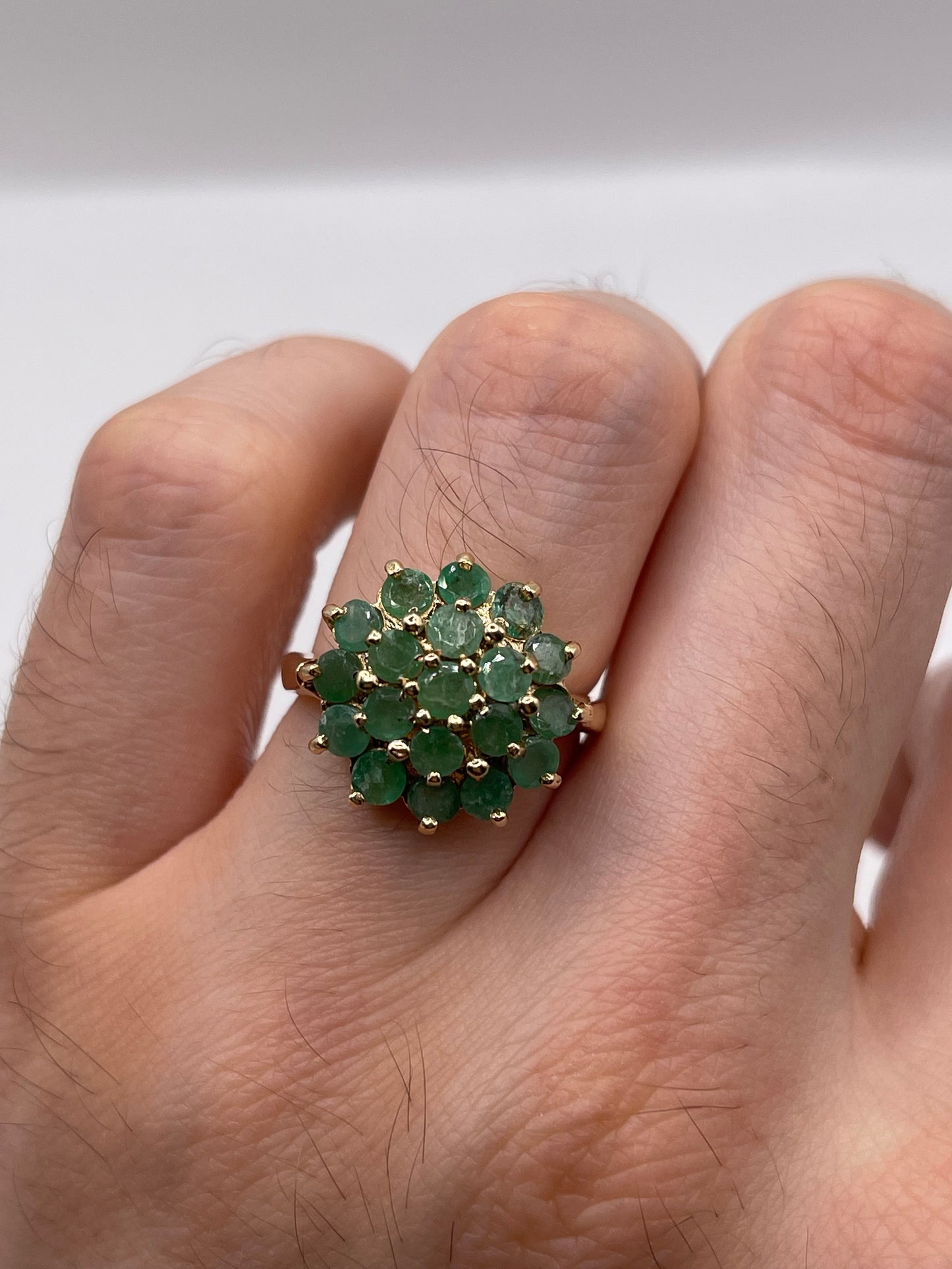 9ct gold emerald cluster ring