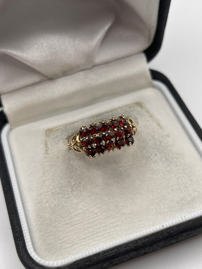 9ct gold garnet cluster ring