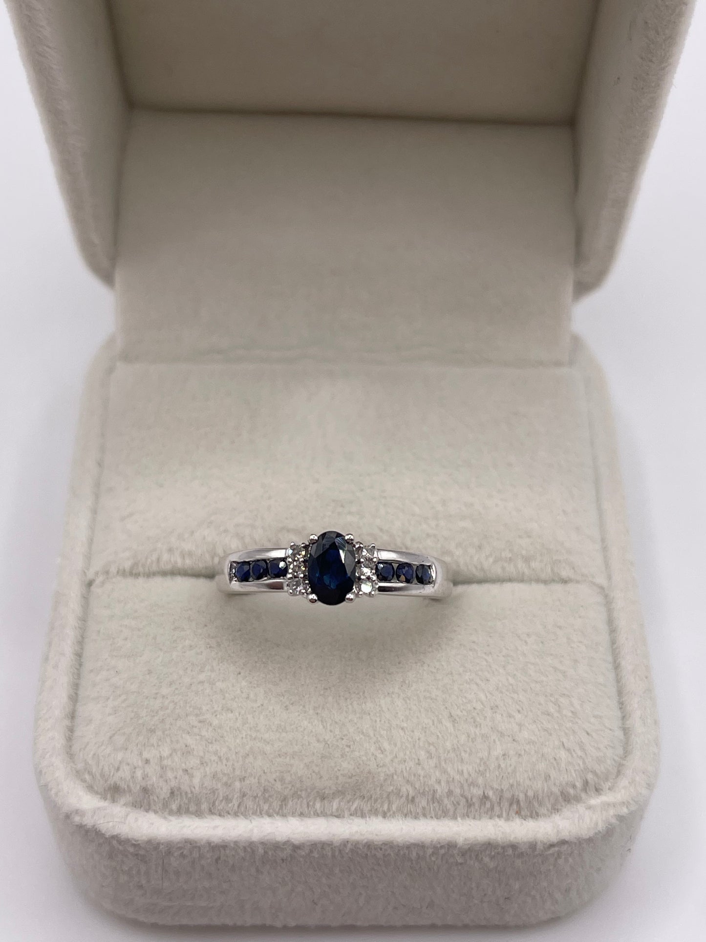 9ct white gold sapphire and diamond ring