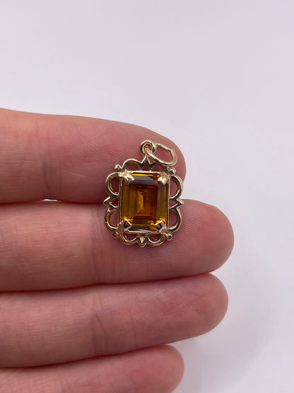 9ct gold citrine paste pendant