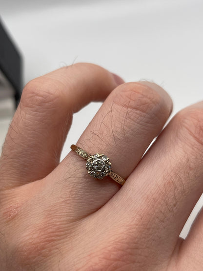 18ct gold diamond cluster ring