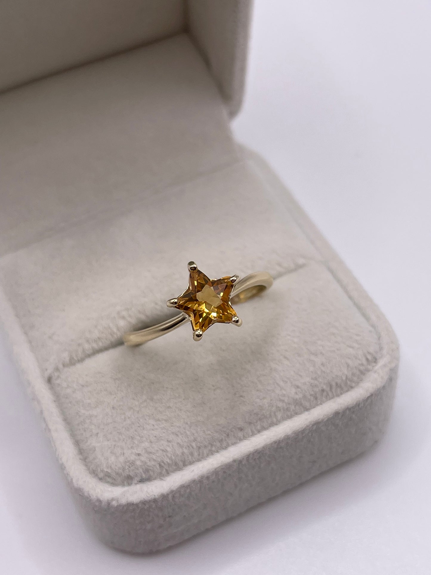 9ct gold citrine star ring