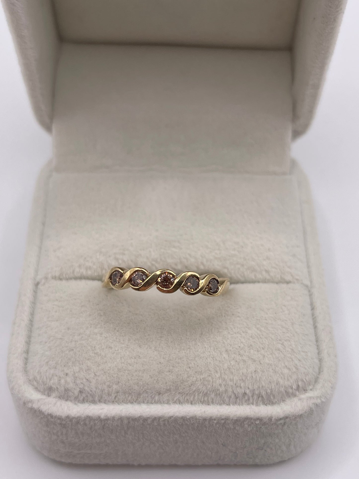 9ct gold diamond ring