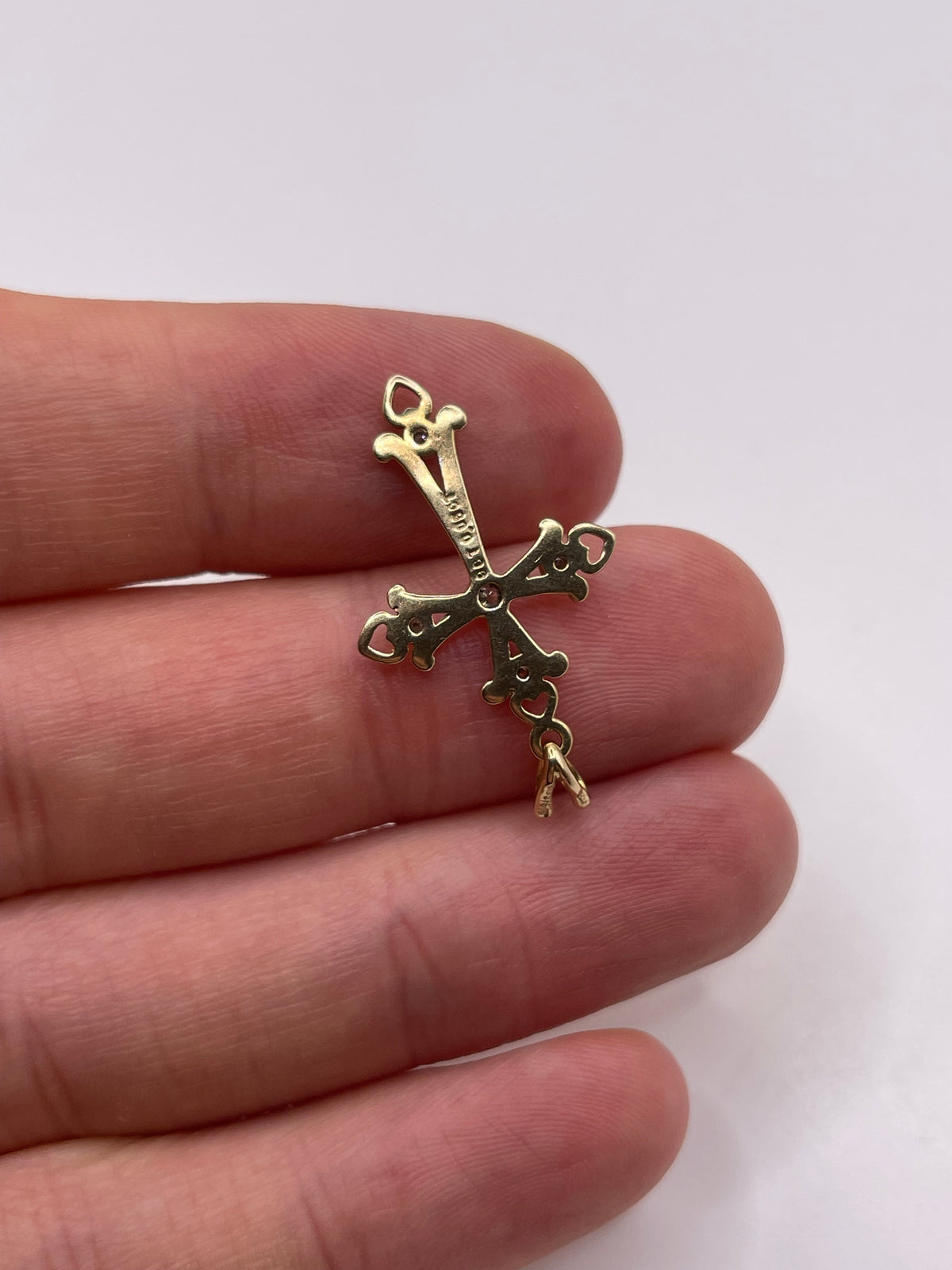 9ct gold diamond cross pendant