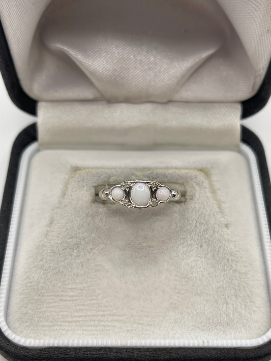 9ct gold opal and diamond ring