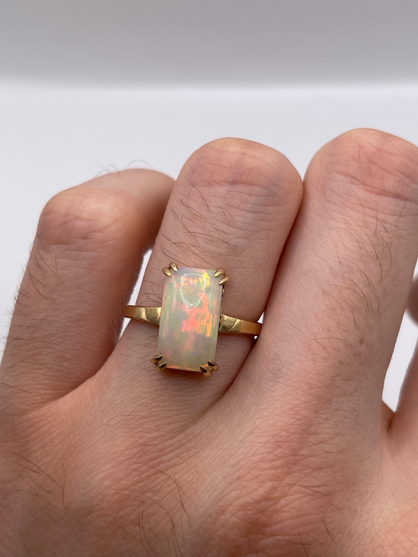 9ct gold opal ring