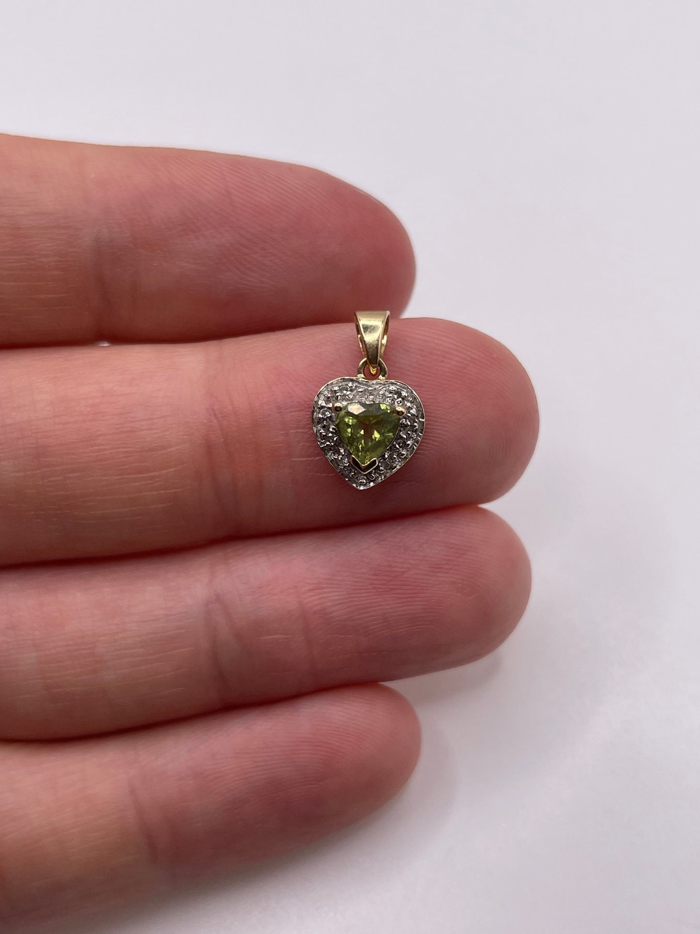 9ct gold quartz and diamond pendant