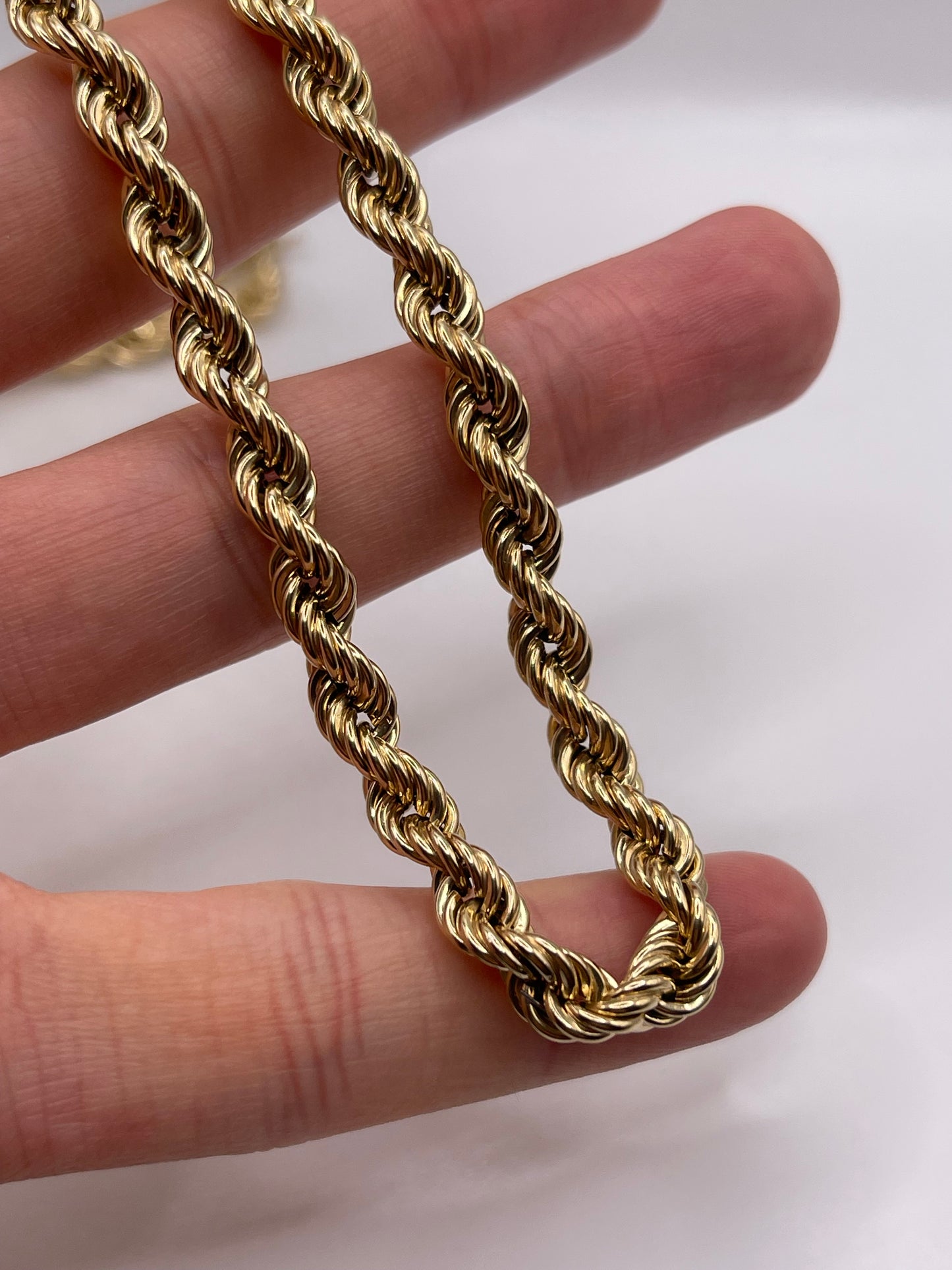 9ct gold chain 516