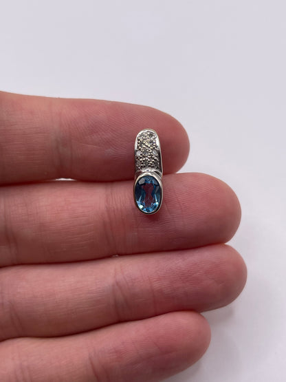 9ct gold topaz and diamond pendant