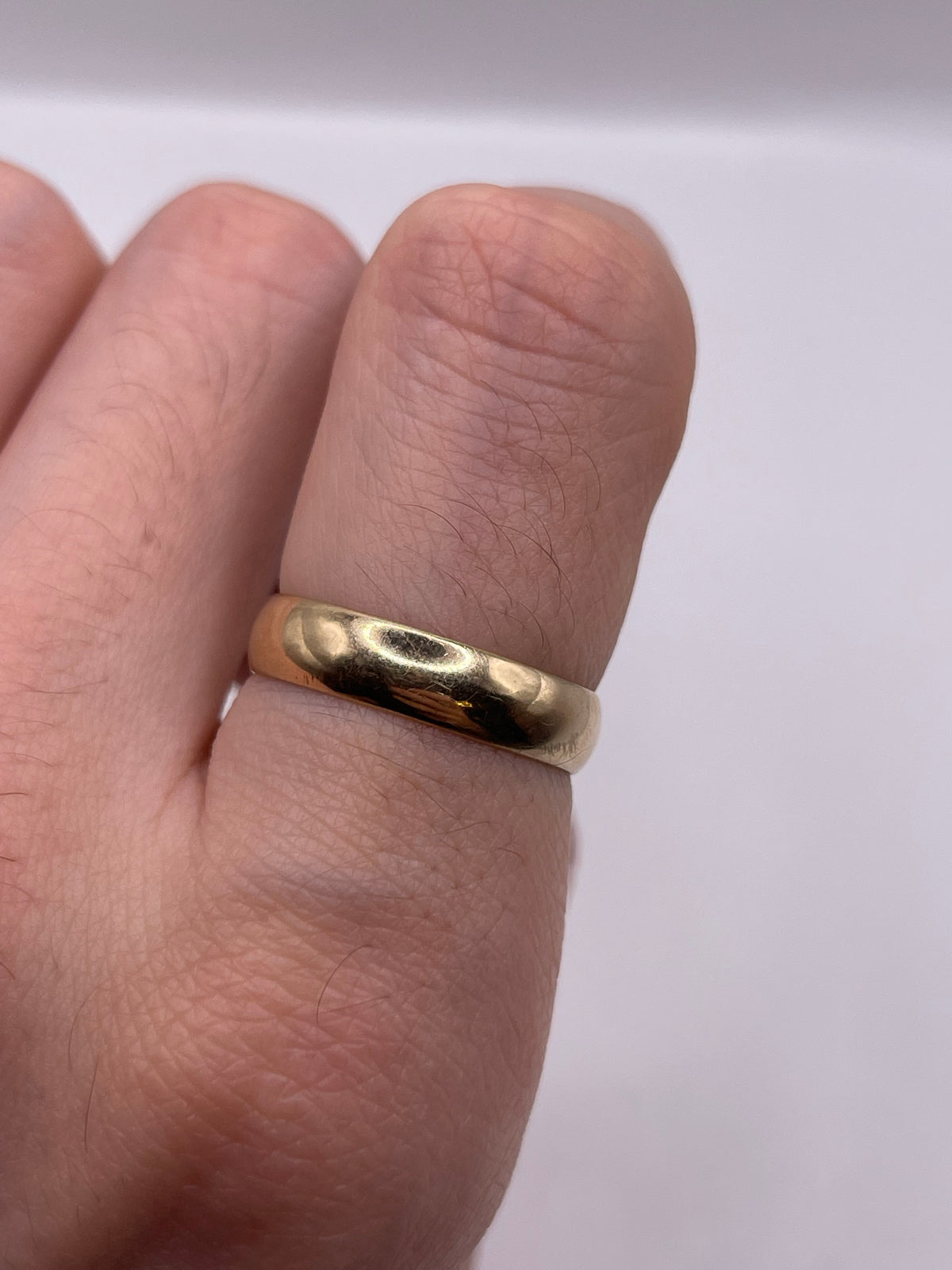 9ct gold band