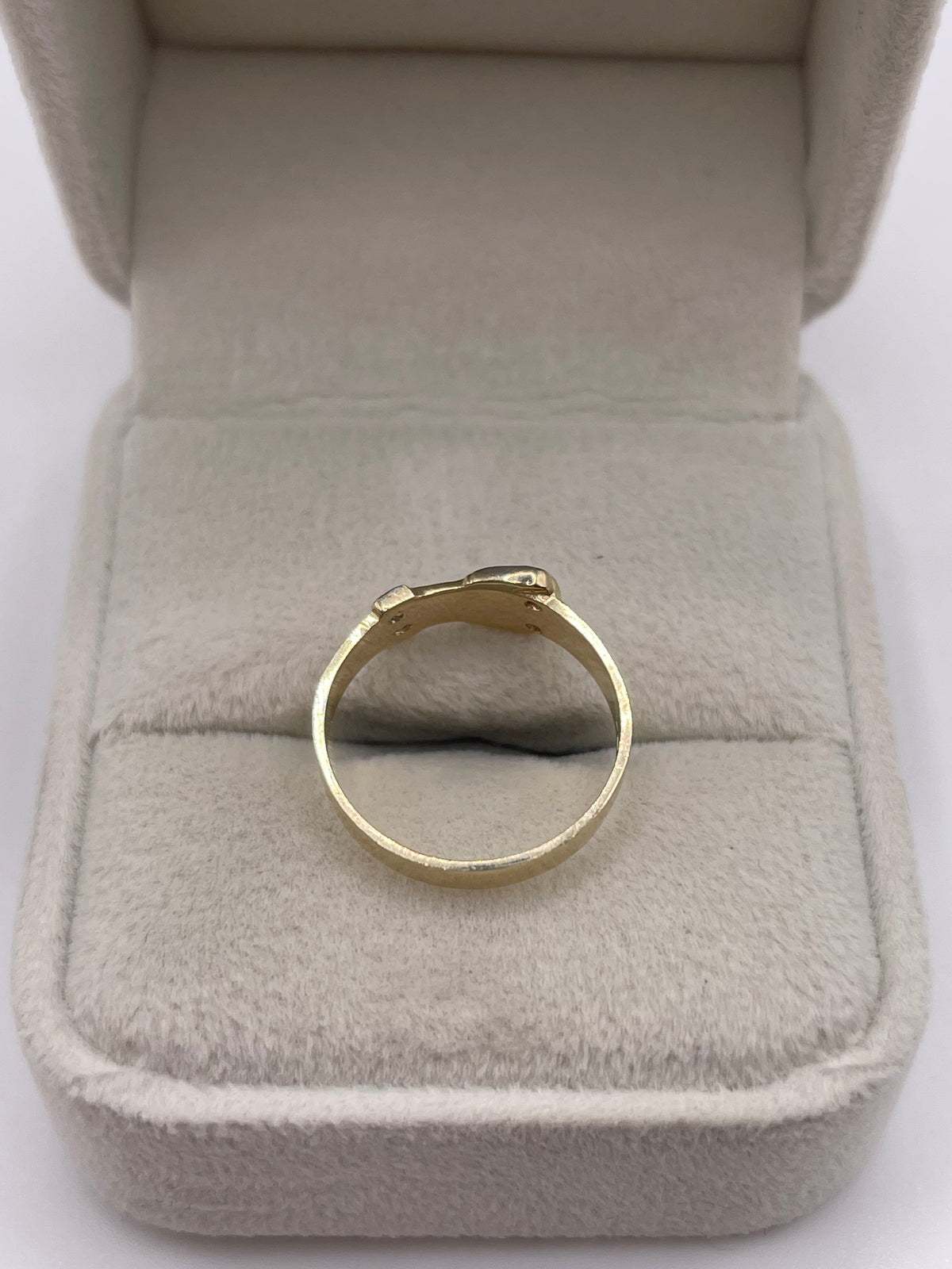 9ct gold cz buckle ring