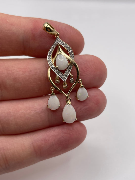 9ct gold opal and diamond pendant