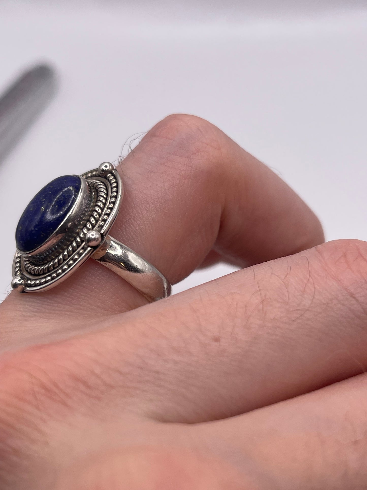 Silver lapis lazuli ring