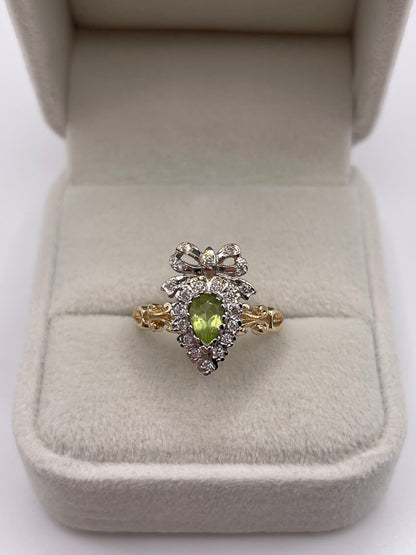 9ct gold peridot and diamond heart ring