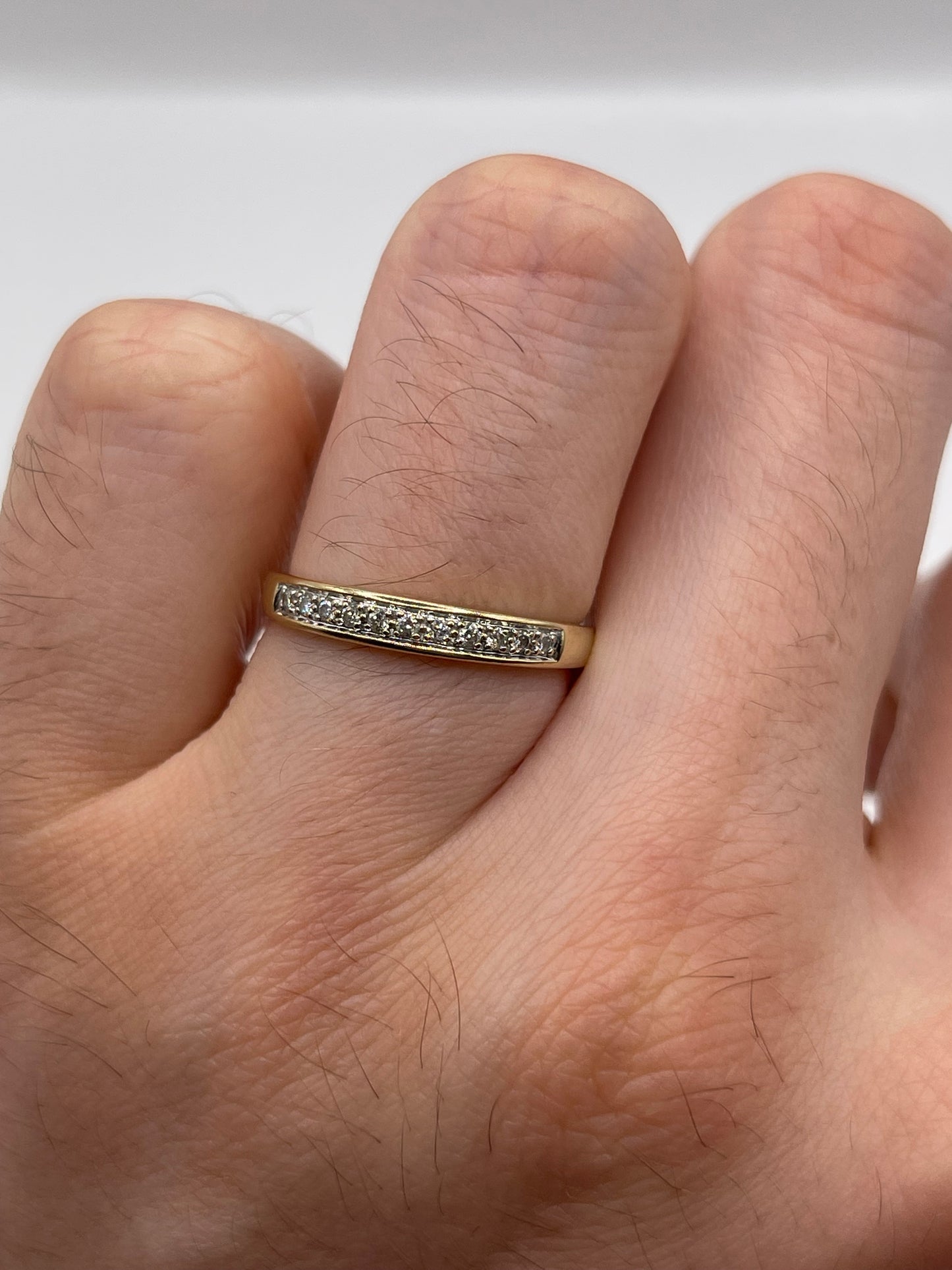 9ct gold diamond ring