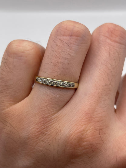 9ct gold diamond ring