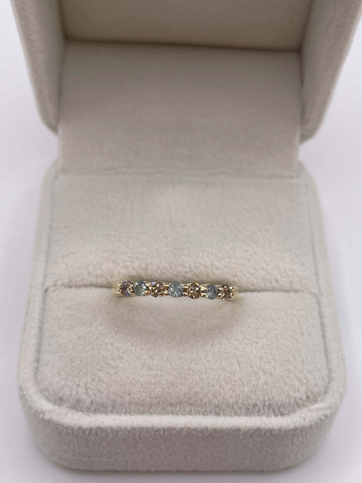 9ct gold alexandrite and diamond ring