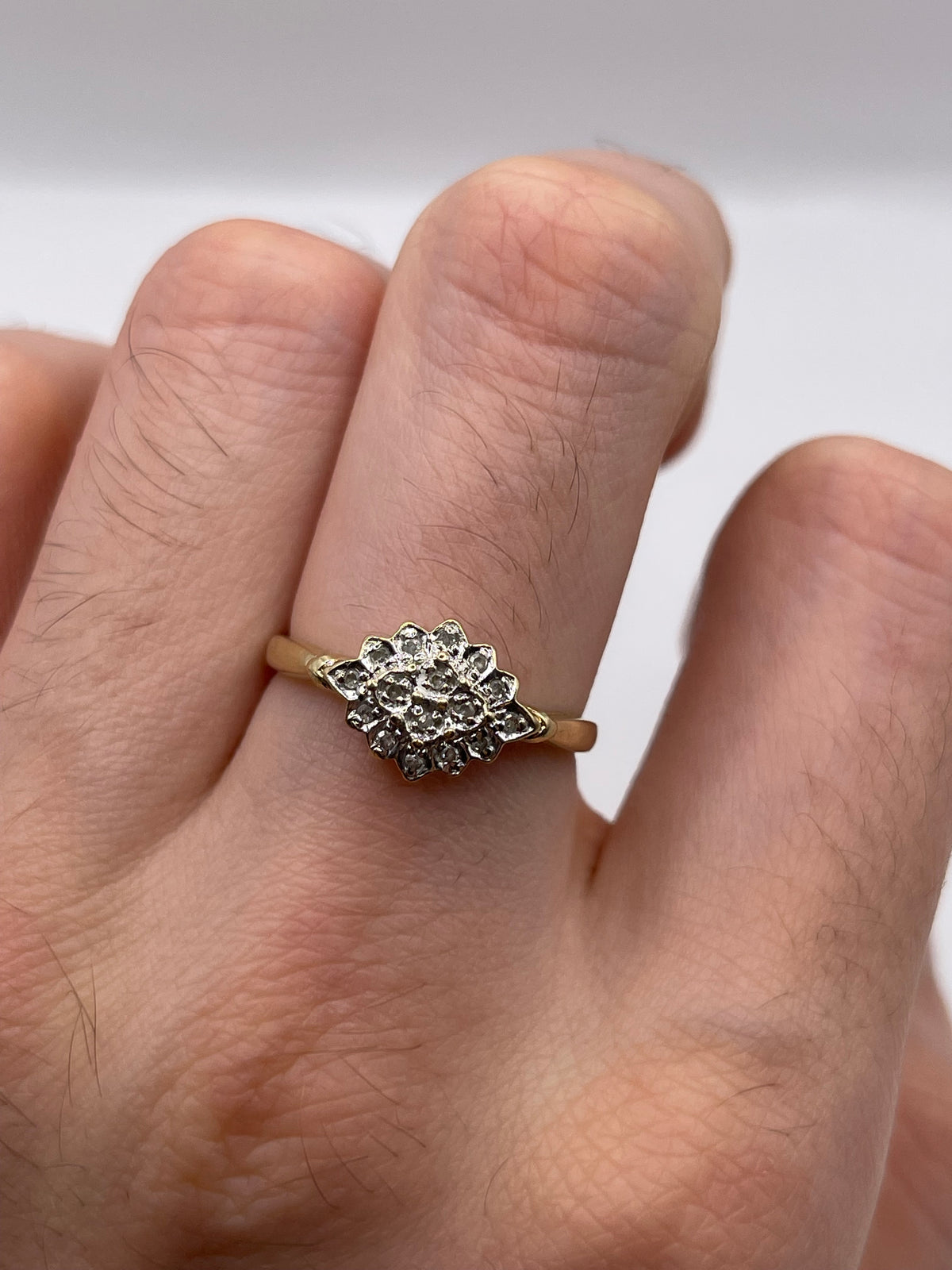 9ct gold diamond cluster ring