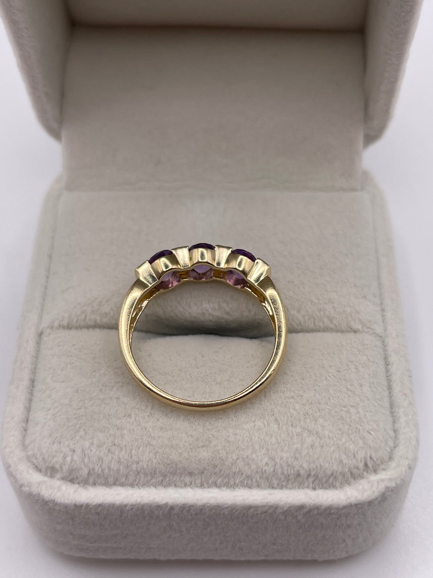 9ct gold amethyst and diamond ring