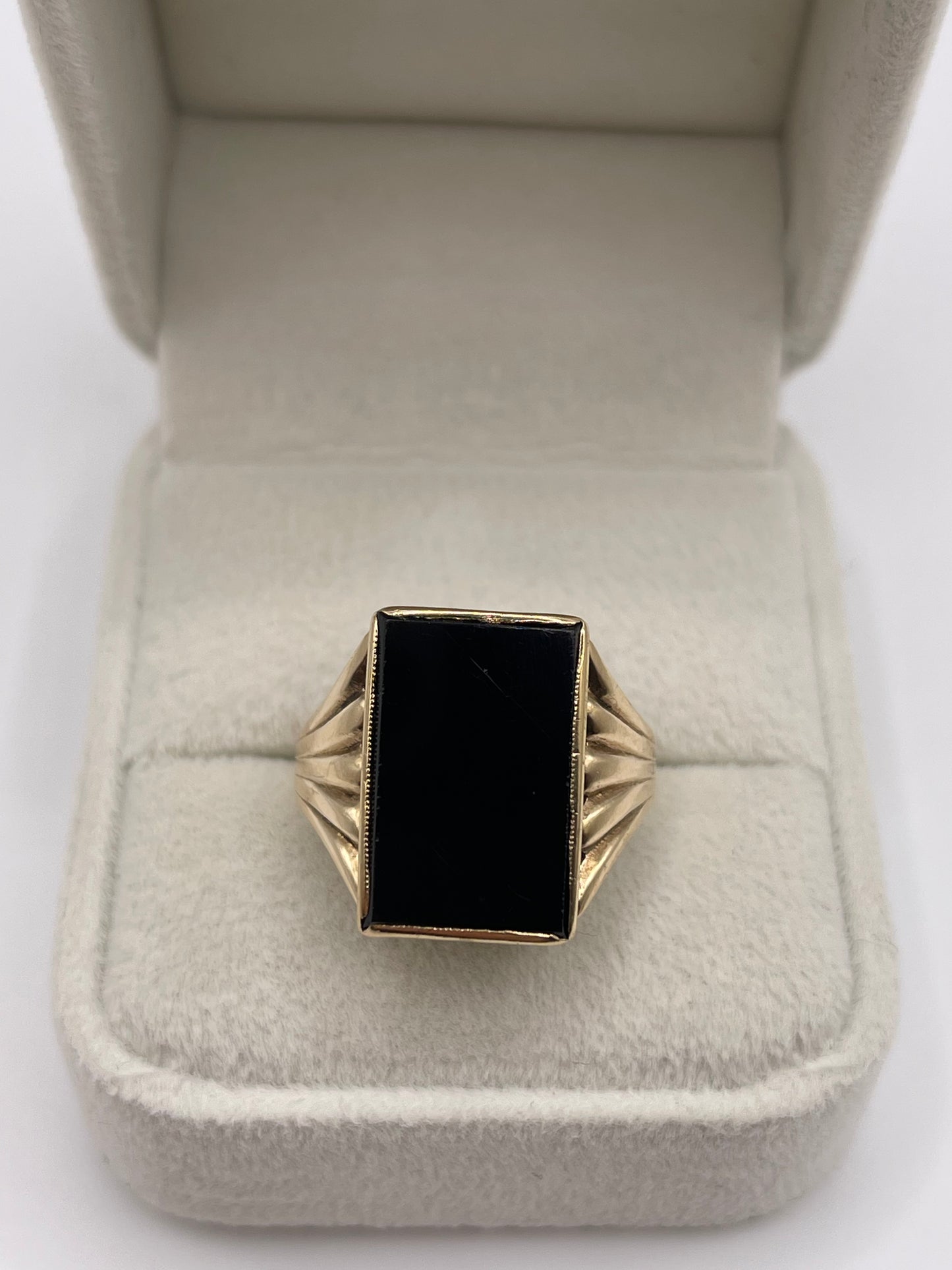 9ct gold onyx ring