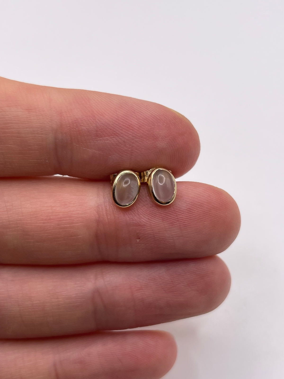 9ct gold moonstone earrings