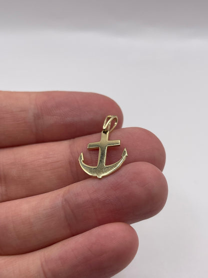 9ct gold anchor charm