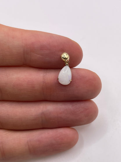 9ct gold opal pendant