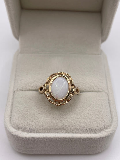 9ct gold opal ring