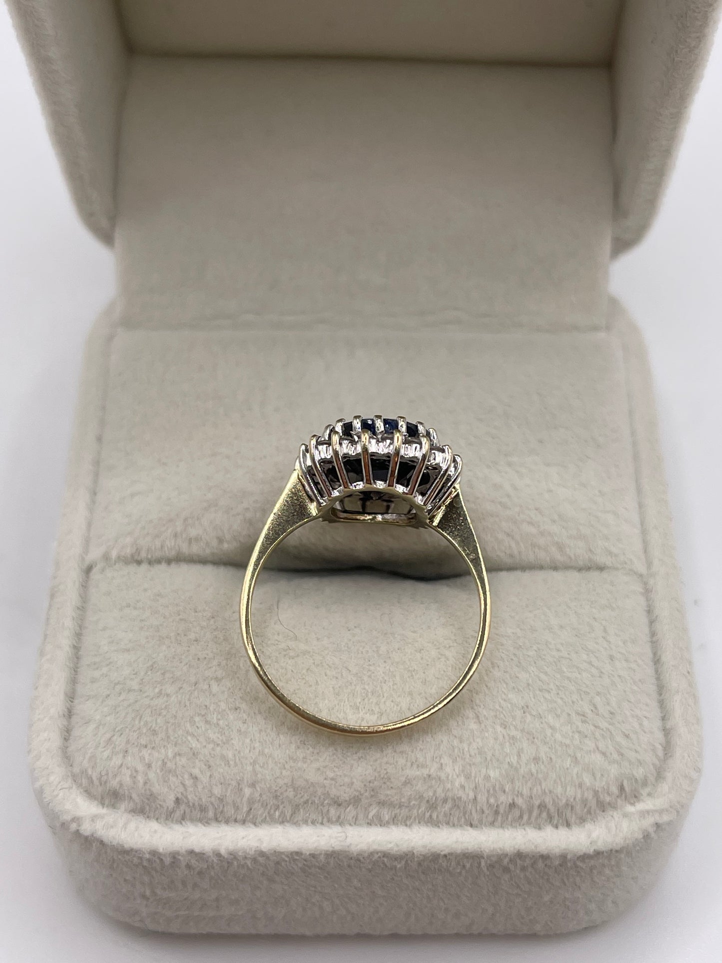 9ct gold sapphire and diamond ring