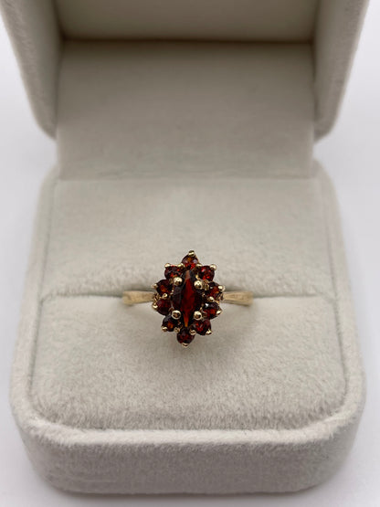 9ct gold garnet cluster ring