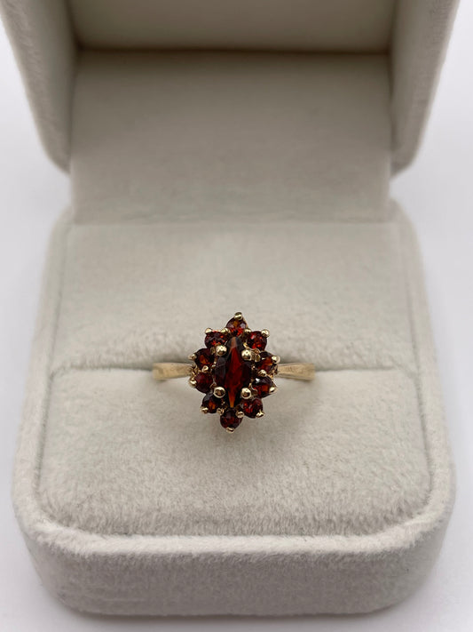 9ct gold garnet cluster ring