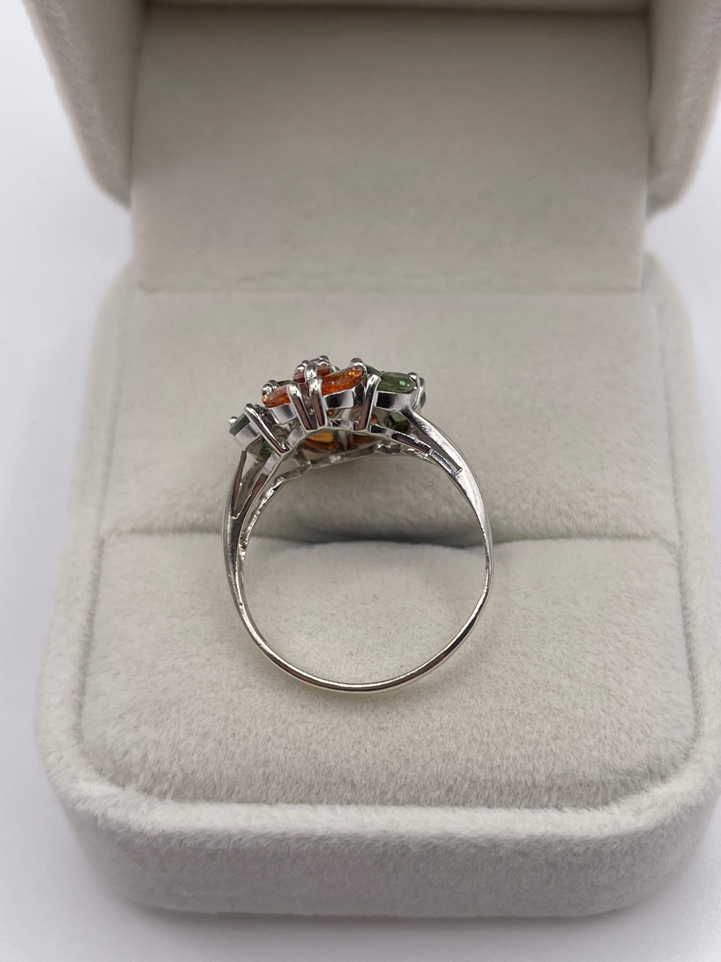 9ct white gold sapphire and diamond ring