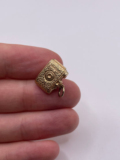 9ct gold camera charm