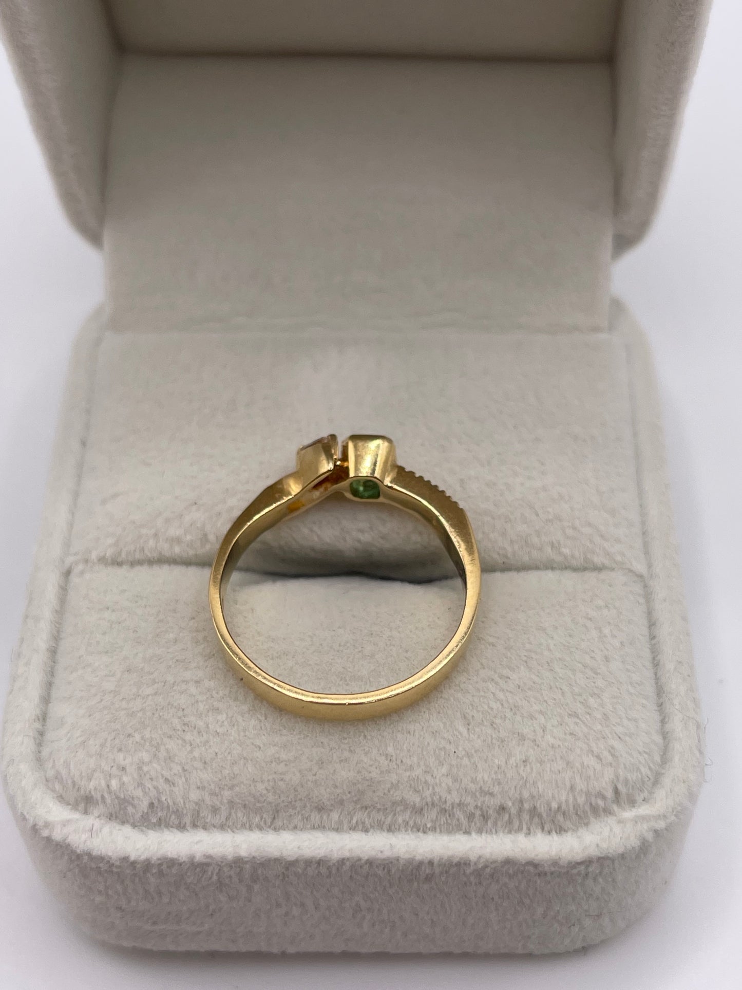 18ct gold emerald and diamond ring