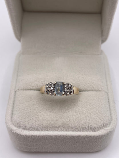 9ct gold aquamarine and diamond ring